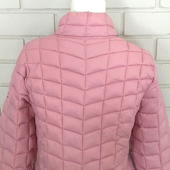 Reebok NWT Women's Glacier Shield Packable Pink  Puffer Jacket. Size Medium - Picture 9 of 16
